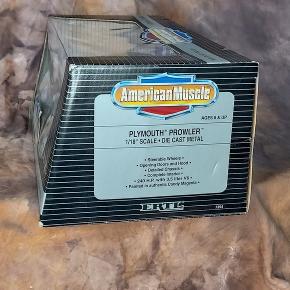 American Muscle Plymouth Prowler 1:18 Die Cast Metal Candy Magenta Ertl 1995 - Picture 5 of 12